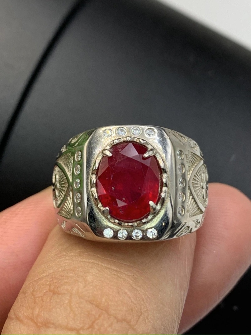 6 carats men’s ring Bold Silver Ring with Oval Red natural ruby Stone